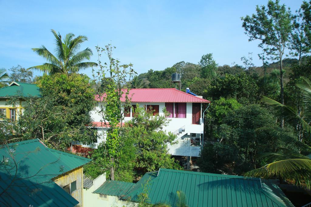 Green Leaf Home Stay Теккаді Екстер'єр фото